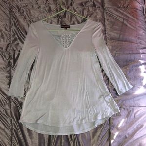 Crossed chest v-net blue blouse